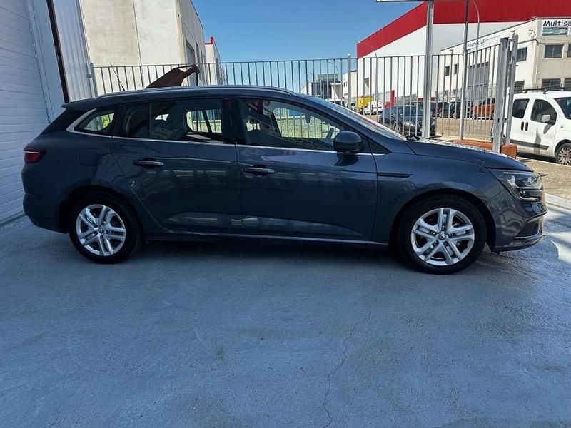 Usado Renault Mégane GrandTour Zen 116 CV (85 kW) 2020 Azul Familiar