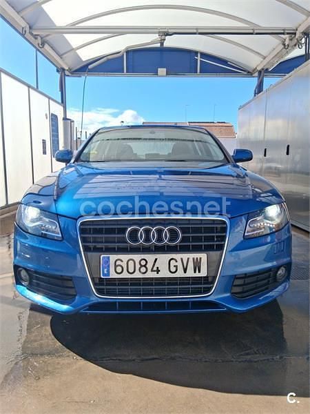 Usado Audi A4 143 CV (105 kW) 2010 Azul Berlina