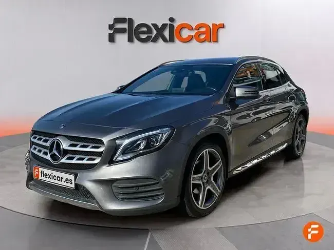 Usado Mercedes GLA200 136 CV (100 kW) 2019 Gris SUV