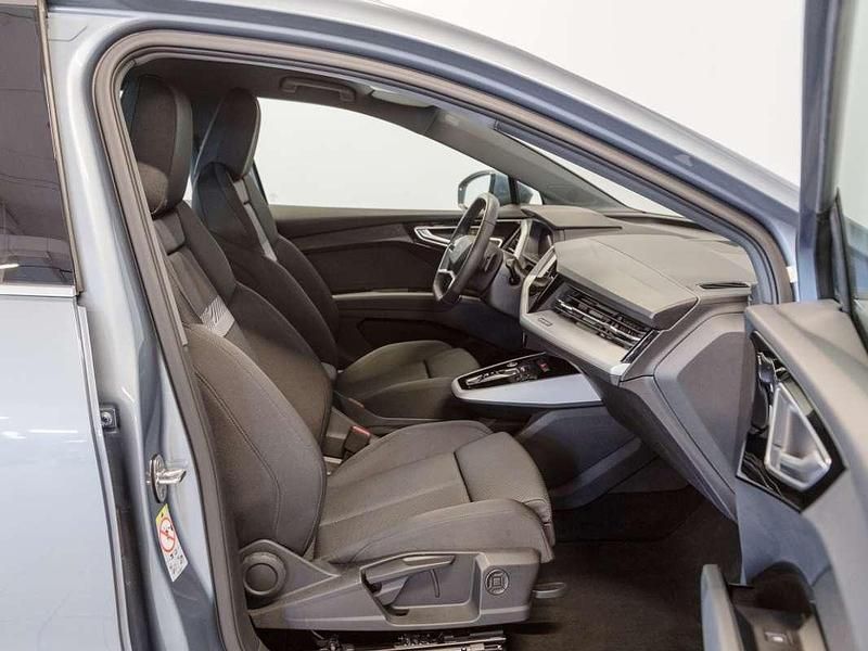 Usado Audi Q4 e-tron S-Line 150 kW (204 CV) 2023 Azul SUV