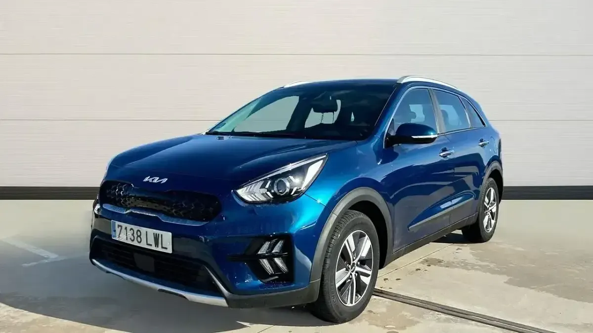 Begagnad Kia Niro 141 HK (103 kW) 2022 Blå SUV