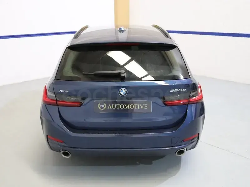 Usado BMW 320e Comfort Edition 204 CV (150 kW) 2023 Azul Familiar