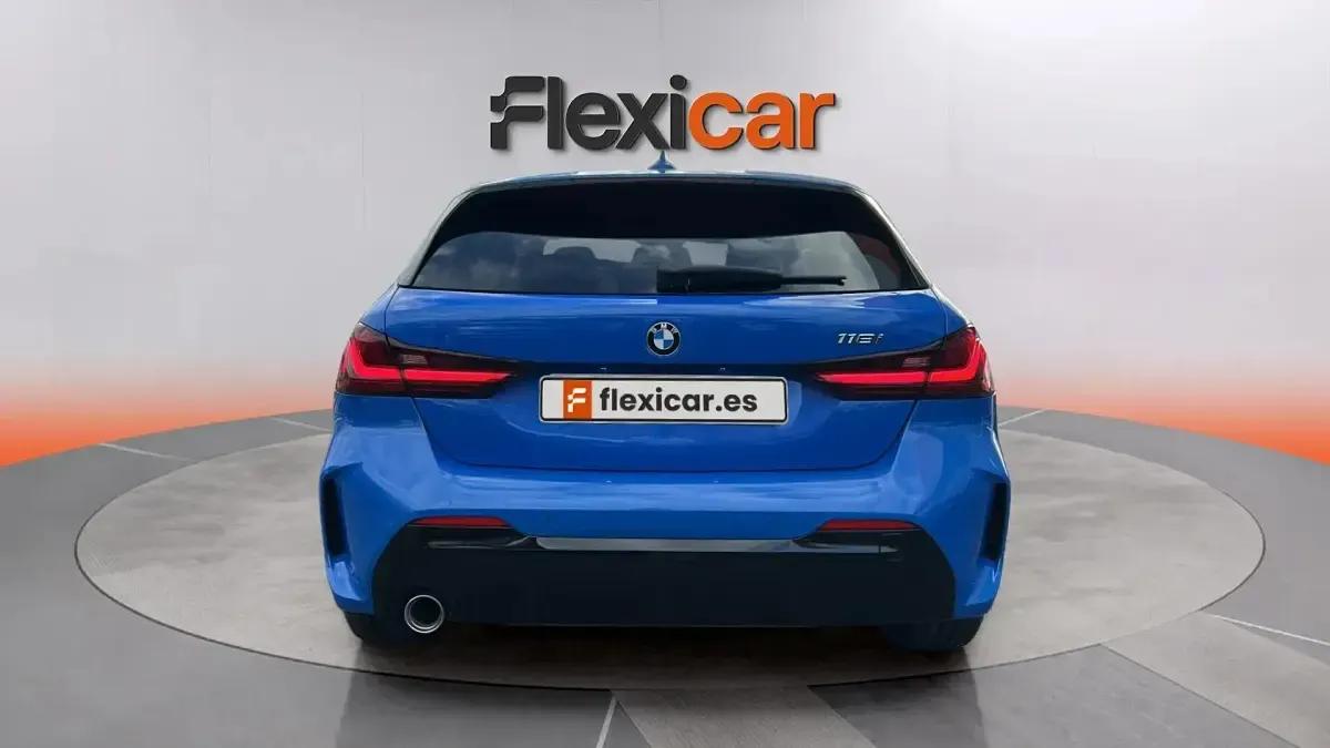 Usado BMW 116 122 CV (89 kW) 2024 Azul Utilitario