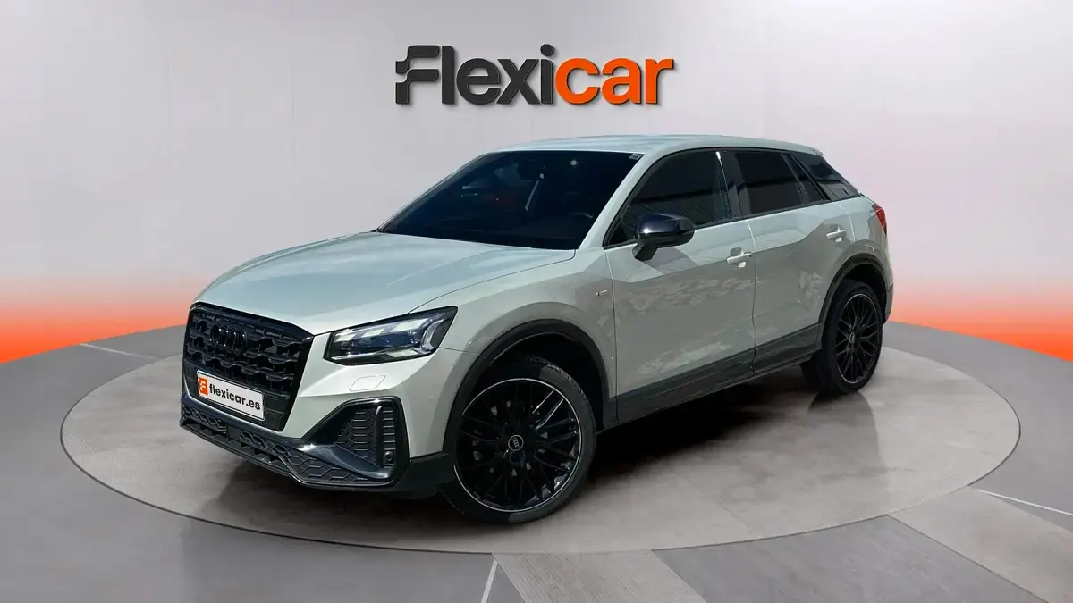 Usado Audi Q2 S-Line 150 CV (110 kW) 2024 Gris SUV