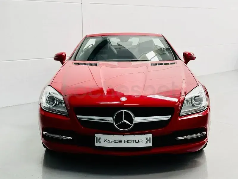 Usado Mercedes SLK200 184 CV (135 kW) 2011 Rojo Descapotable