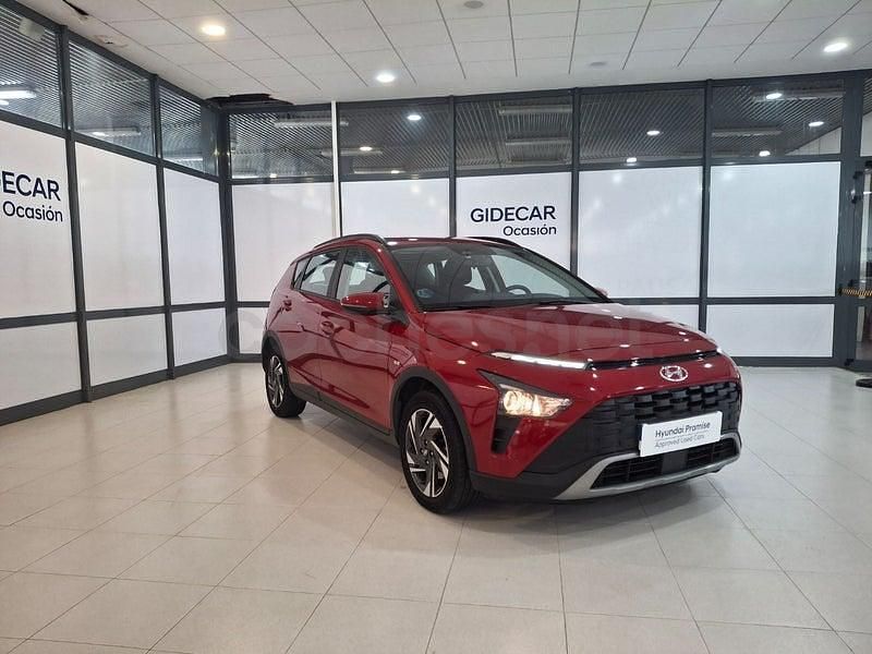 Usado Hyundai Bayon 100 CV (73 kW) 2022 Granate SUV