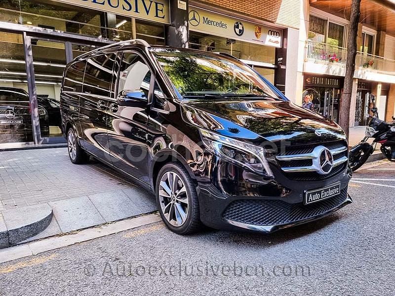 Usado Mercedes V300 Avantgarde 239 CV (175 kW) 2023 Negro Monovolumen