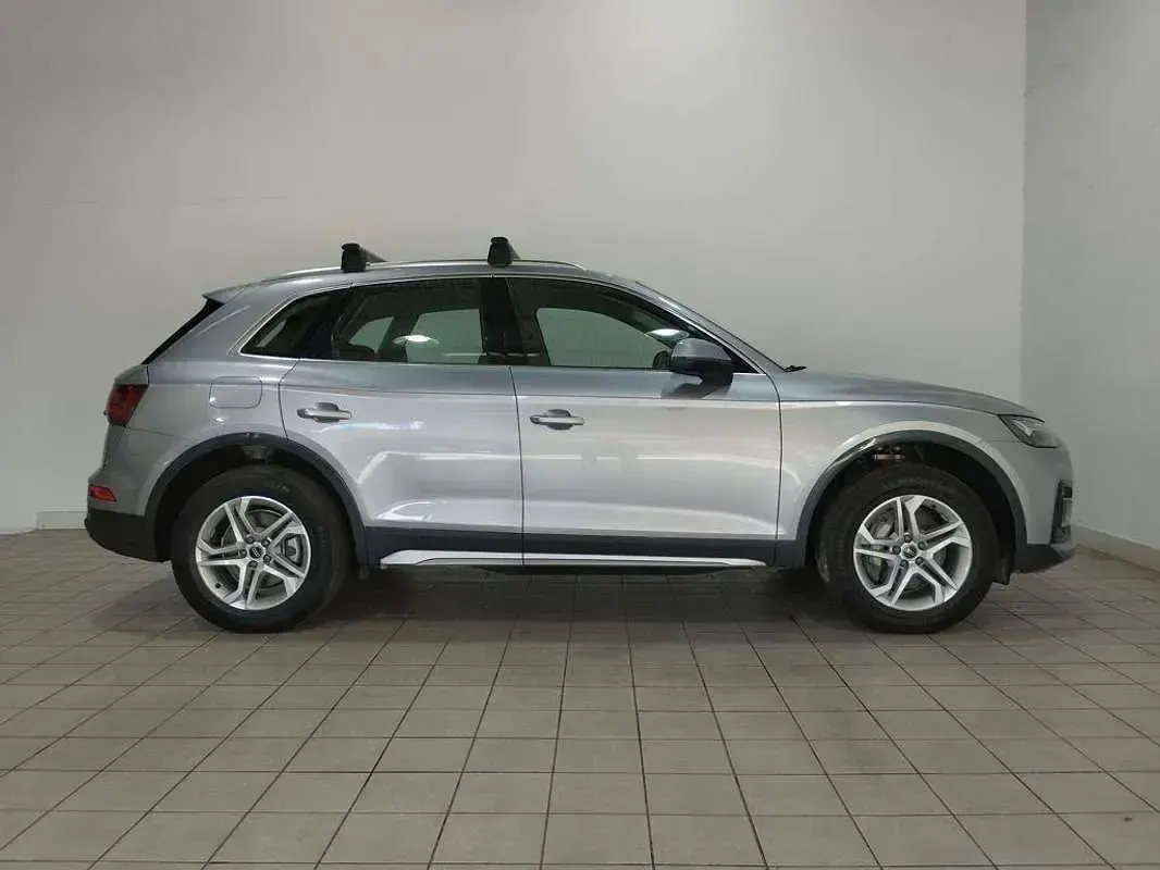 Usado Audi Q5 Advanced 299 CV (219 kW) 2024 Gris SUV