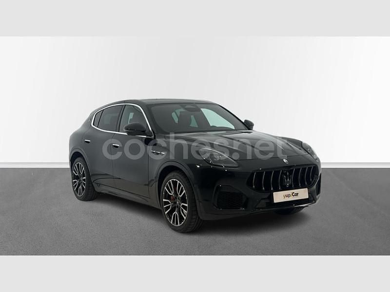 Blanco Nuevo 2025 Maserati Grecale SUV | 88.500 € - Imagen 1/4