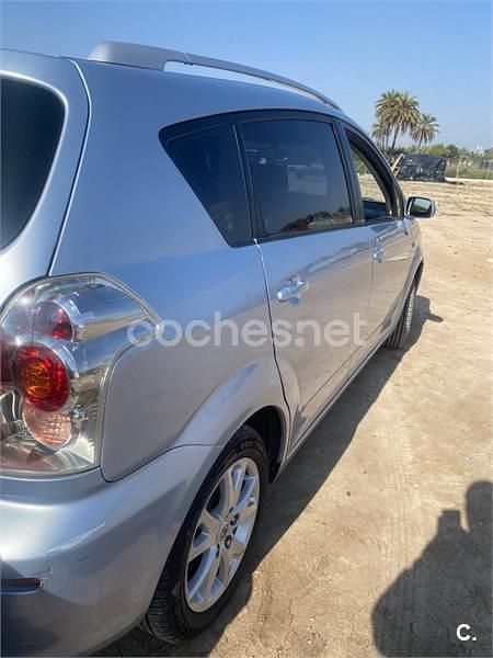 Begagnad Toyota Corolla Verso Luna 129 HK (94 kW) 2005 Blå Minibuss