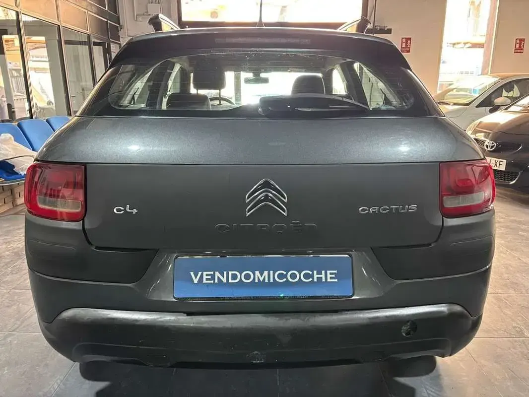 Usado Citroën C4 Cactus PureTech 82 CV (60 kW) 2017 Gris Utilitario