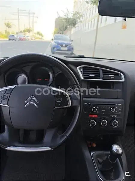 Usado Citroën C4 Business Class 99 CV (72 kW) 2016 Blanco Berlina