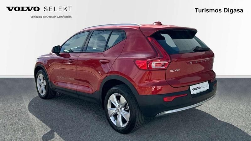 Usado Volvo XC40 Core 163 CV (119 kW) 2024 Rojo SUV