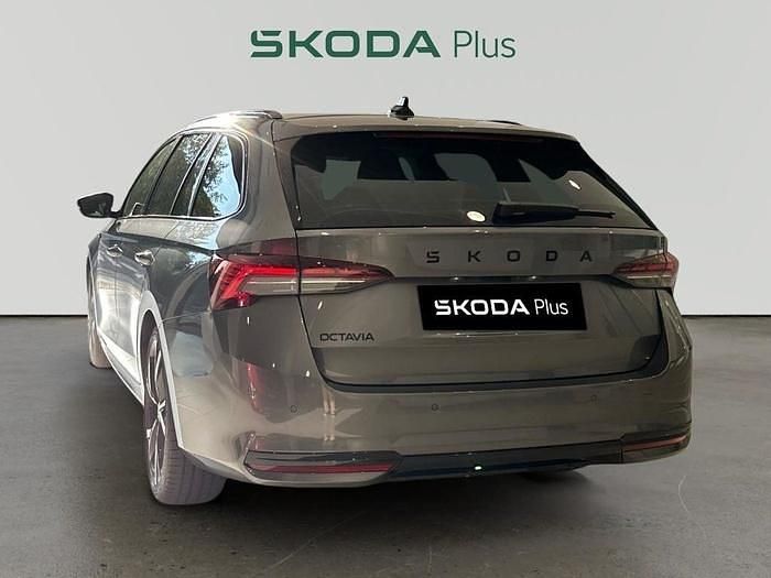 Usado Skoda Octavia SportLine 150 CV (110 kW) 2025 Gris Familiar