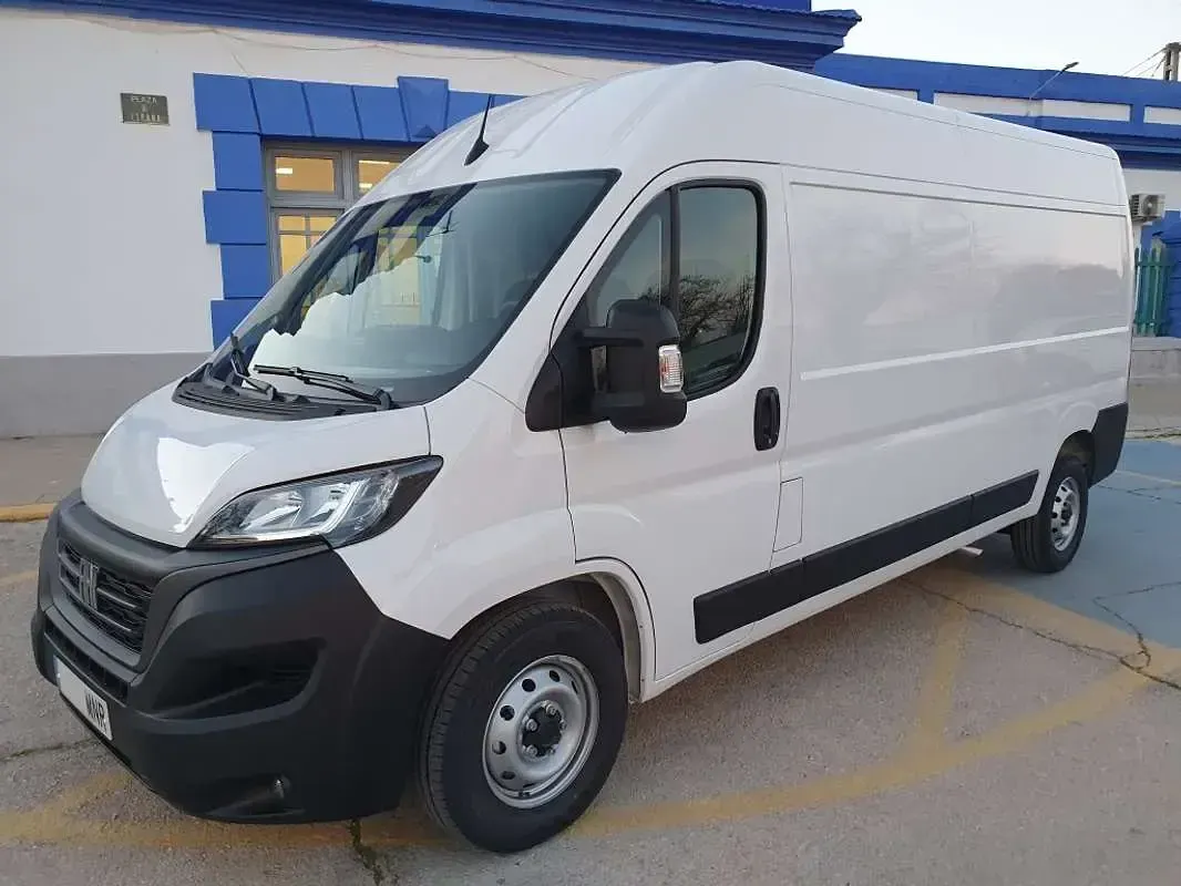 Usado Fiat Ducato 140 CV (102 kW) 2024 Blanco Van