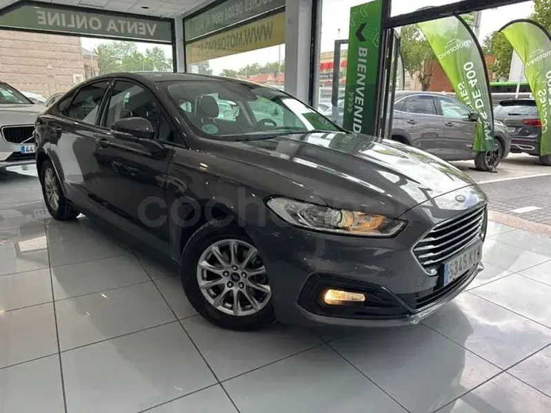Usado Ford Mondeo Titanium S 175 CV (128 kW) 2019 Gris / plata Berlina