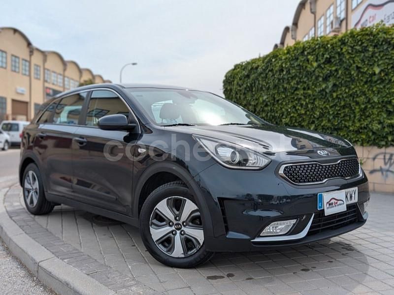 Usado Kia Niro 141 CV (103 kW) 2019 Azul SUV