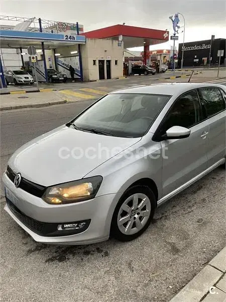 Usado VW Polo 75 CV (55 kW) 2011 Gris / plata Utilitario