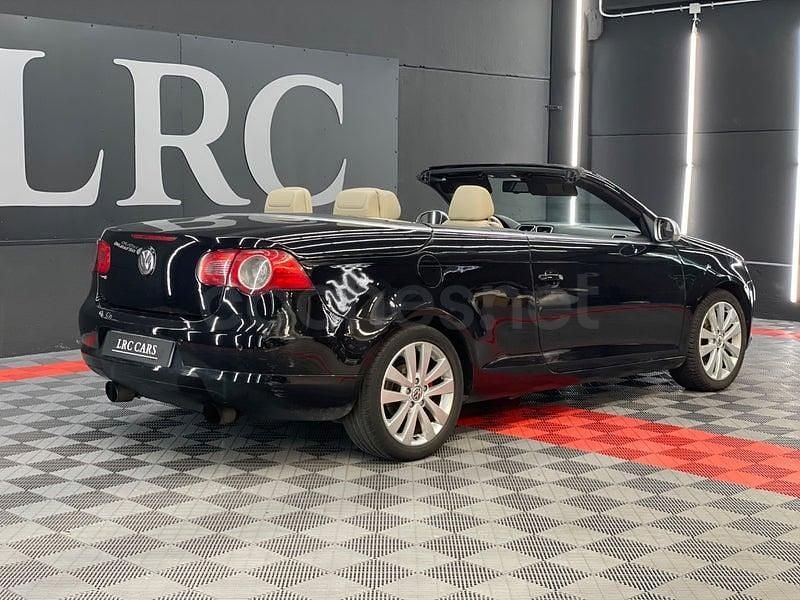 Usado VW Eos 140 CV (102 kW) 2007 Negro Descapotable