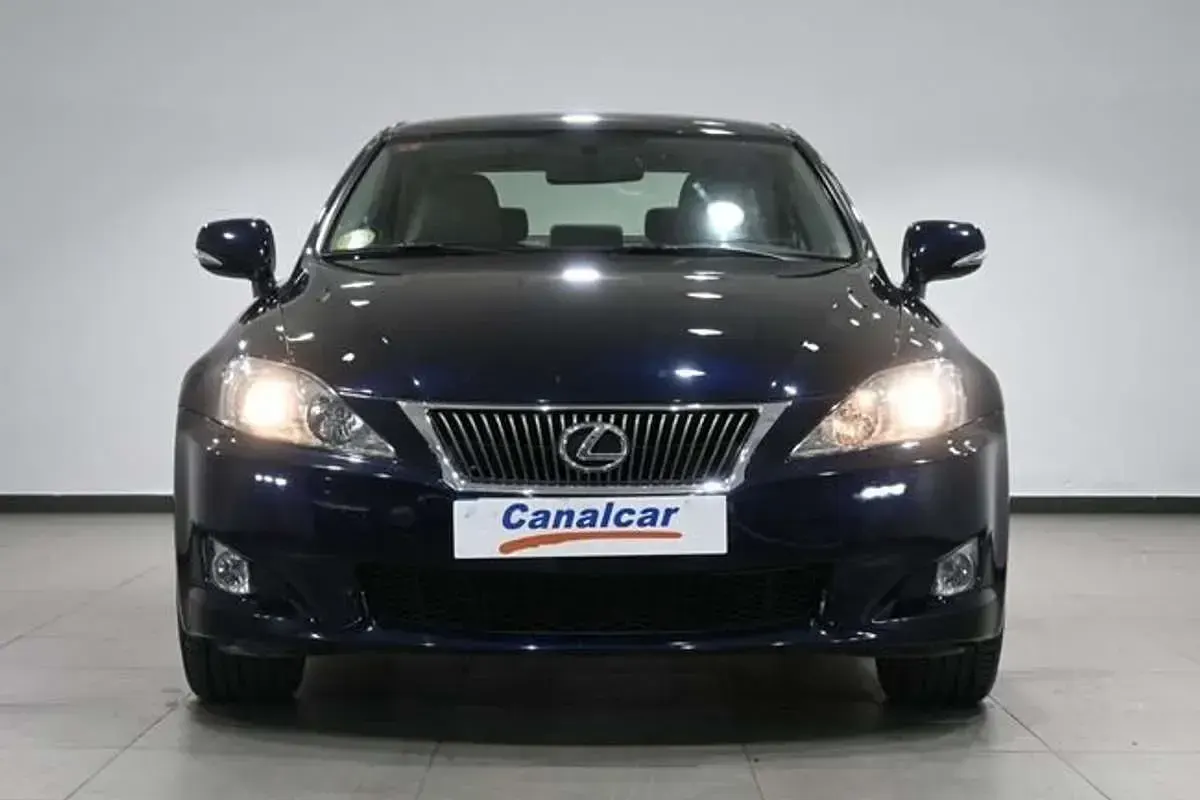 Usado Lexus IS220d Luxury Line 177 CV (130 kW) 2010 Azul Berlina
