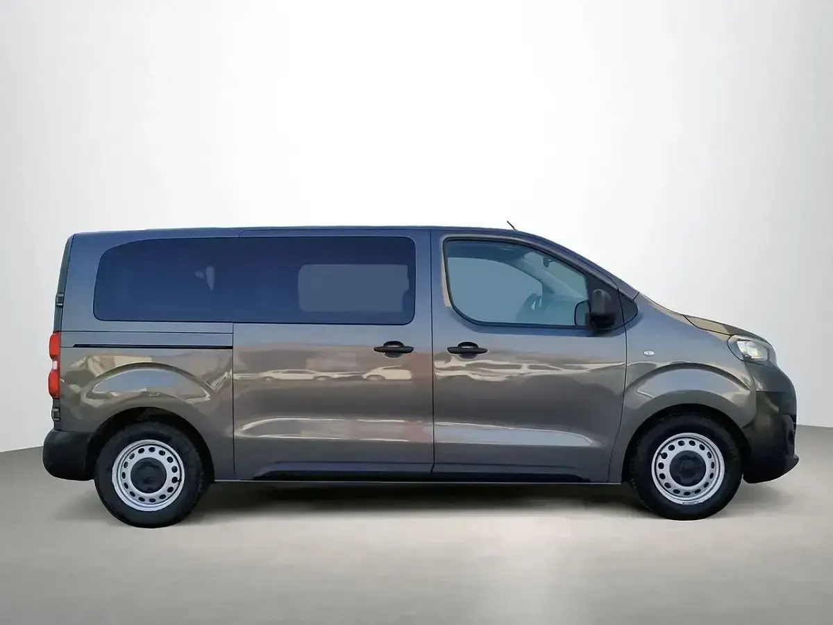 Usado Peugeot Expert S 145 CV (106 kW) 2021 Gris Van