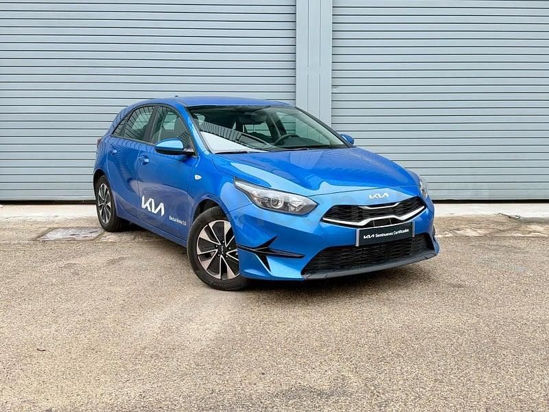 Usado Kia Ceed 100 CV (73 kW) 2025 Azul Utilitario