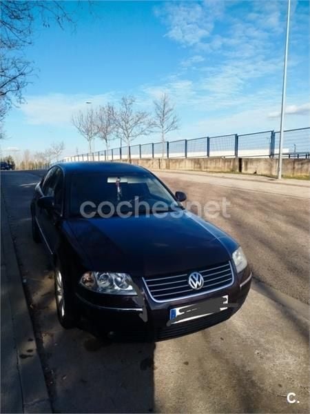Marrón Usado 2004 VW Passat Advance Berlina | 2800 € (Buen precio) - Imagen 1/4