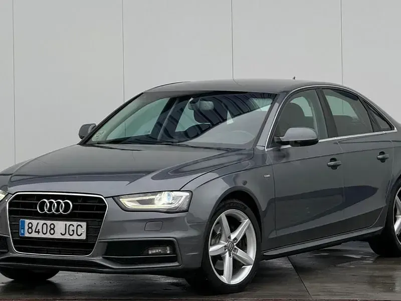 Usado Audi A4 Sport 150 HP (110 kW) 2016 Cinzento Sedan