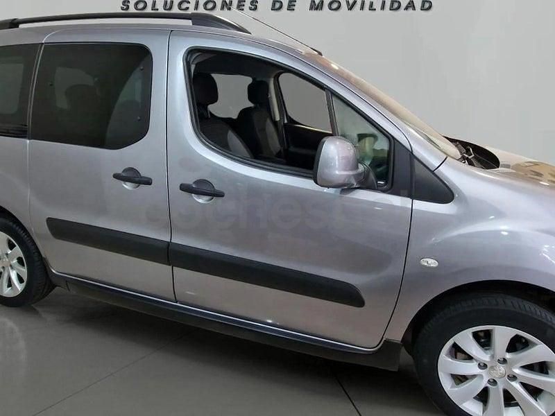 Usado Peugeot Partner Tepee Outdoor 110 CV (80 kW) 2016 Azul Monovolumen