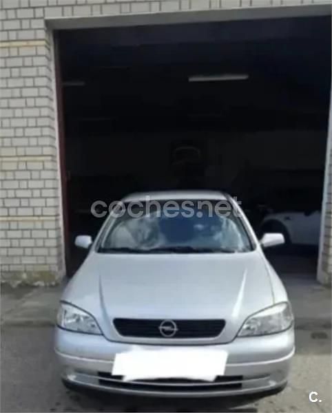 Usado Opel Astra Comfort 100 CV (73 kW) 2002 Gris / plata Berlina