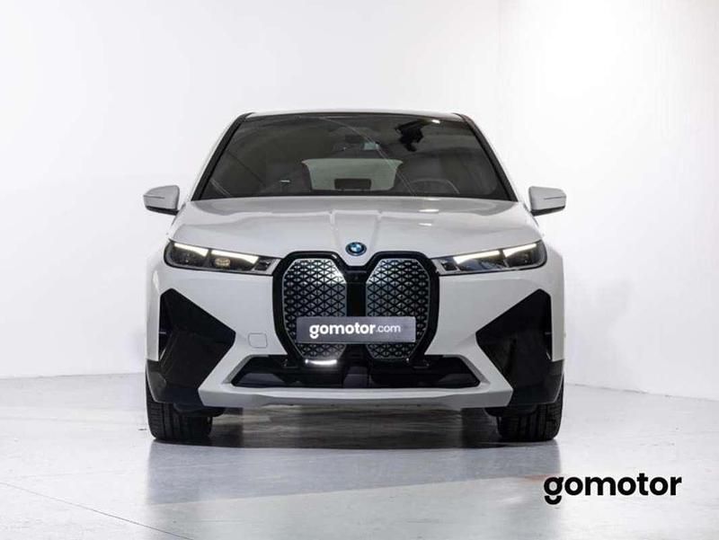 Usado BMW iX 239 kW (326 CV) 2025 Blanco SUV