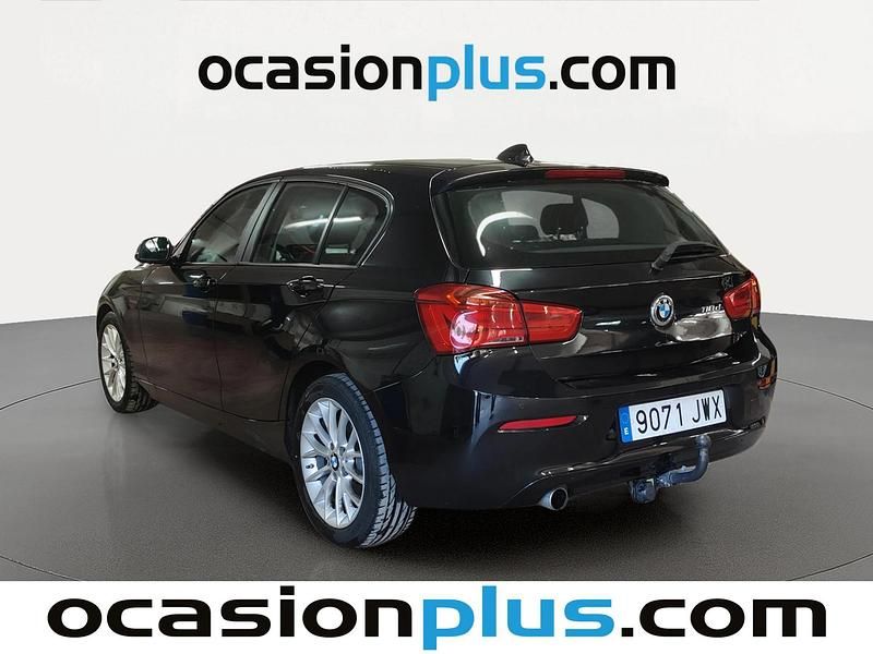 Begagnad BMW 118 150 HK (110 kW) 2017 Svart Halvkombi