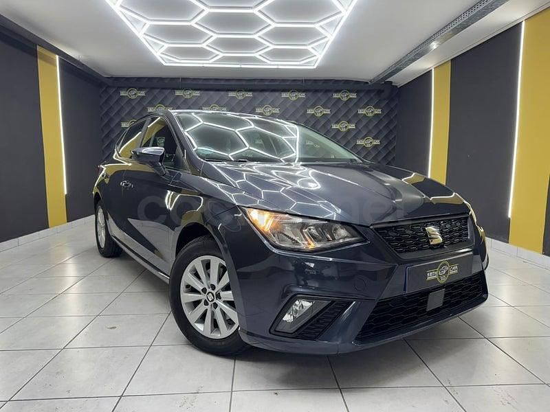 Usado Seat Ibiza Style 110 CV (80 kW) 2021 Gris / plata Utilitario