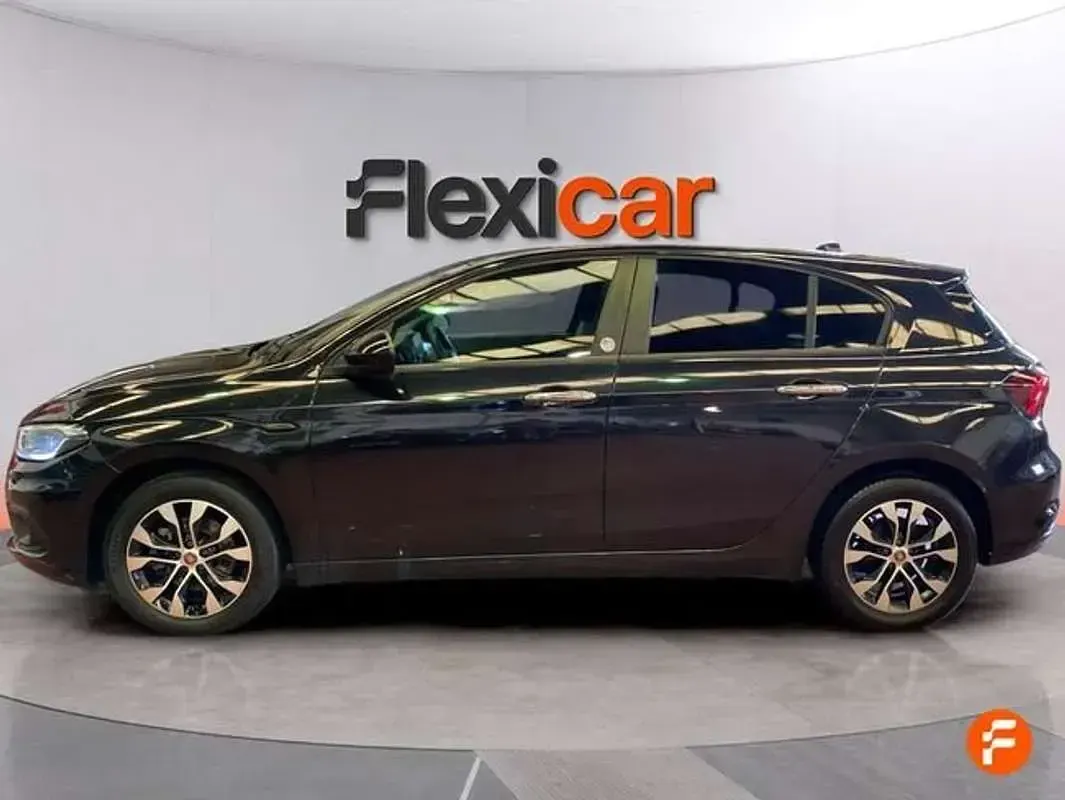 Usado Fiat Tipo Mirror 95 CV (69 kW) 2020 Negro Utilitario