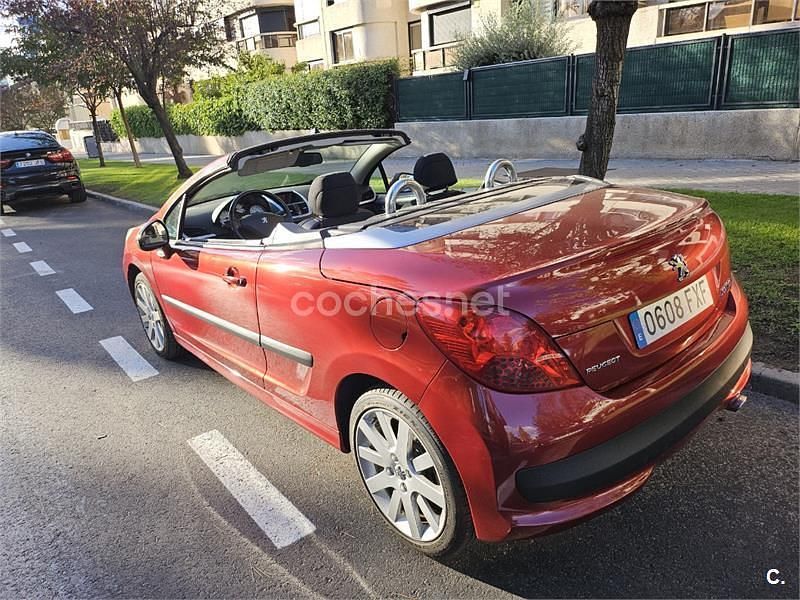 Rojo Usado 2007 Peugeot 207 CC Sport Descapotable | 5500 € (Precio justo) - Imagen 1/4