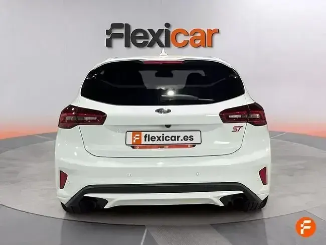 Używany Ford Focus ST 280 KM (205 kW) 2025 Biały