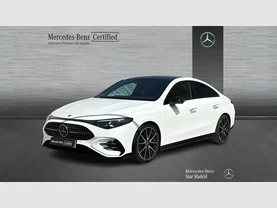 Usado Mercedes CLA220 AMG line 211 CV (155 kW) 2026 Berlina