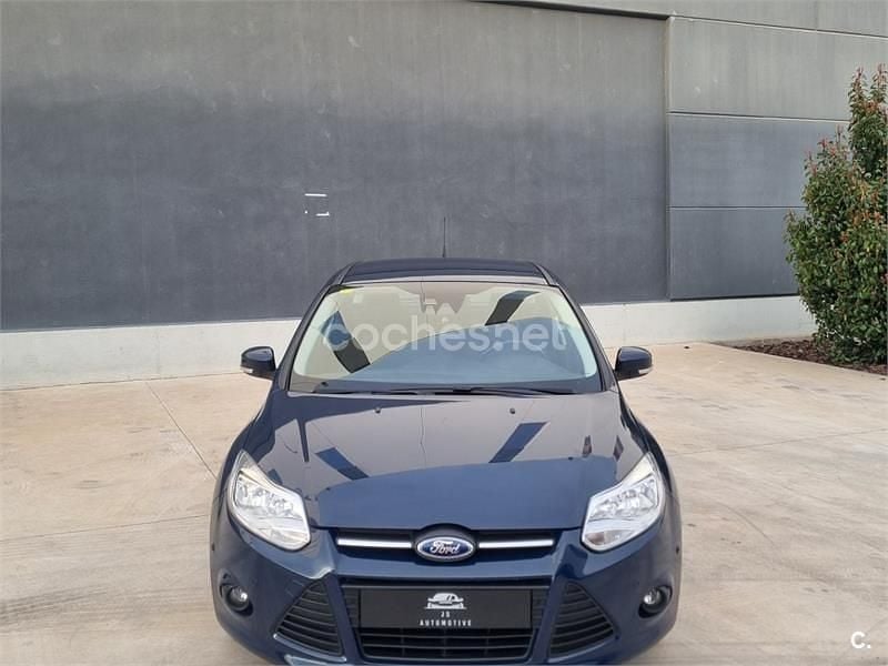 Usado Ford Focus Trend 115 CV (84 kW) 2014 Azul Berlina