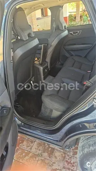 Usado Volvo XC60 Momentum 407 CV (299 kW) 2020 Azul SUV