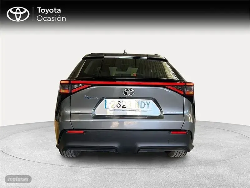 Usado Toyota bZ4X Advance 150 kW (204 CV) 2025 Gris SUV