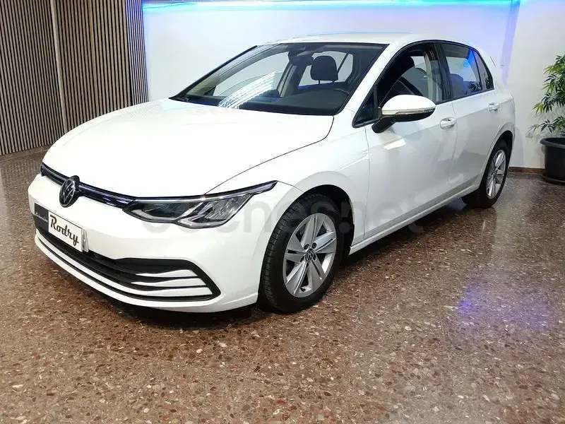 Usado VW Golf VIII Life 110 CV (80 kW) 2022 Blanco Berlina