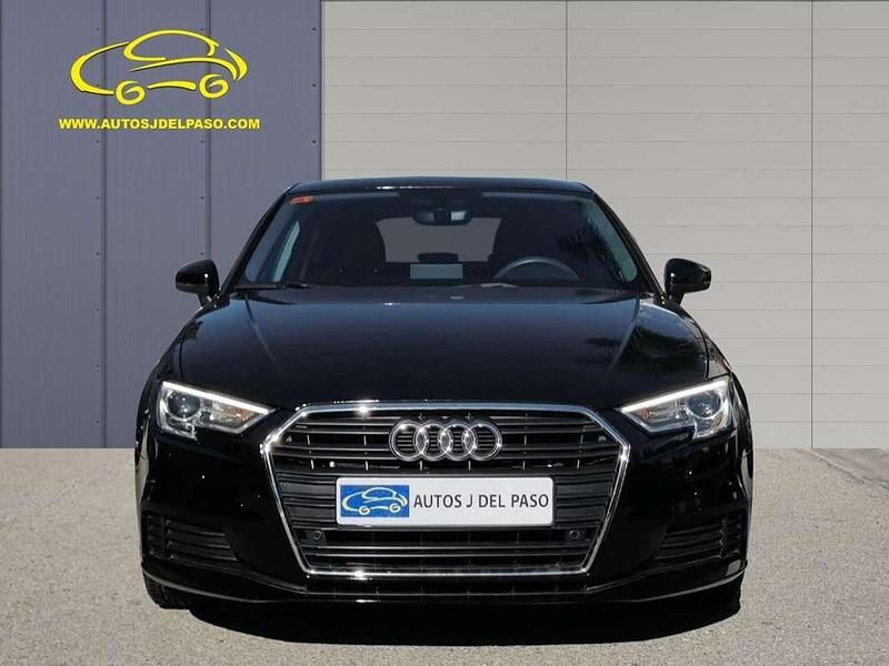 Usado Audi A3 Sportback 116 CV (85 kW) 2019 Negro Utilitario