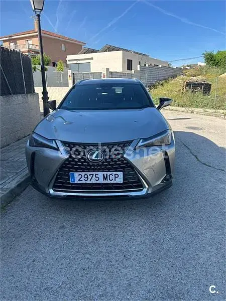 Usado Lexus UX 184 CV (135 kW) 2022 Beige SUV