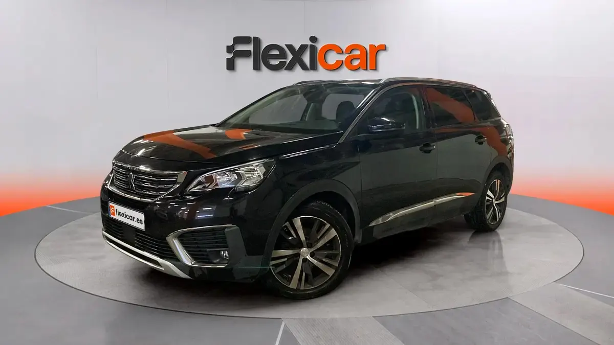 Usado Peugeot 5008 Allure 131 CV (96 kW) 2018 Beige SUV