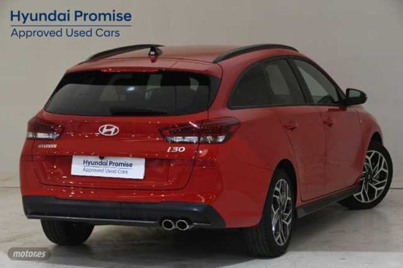 Usado Hyundai i30 N Line 101 CV (74 kW) 2024 Engine red Familiar