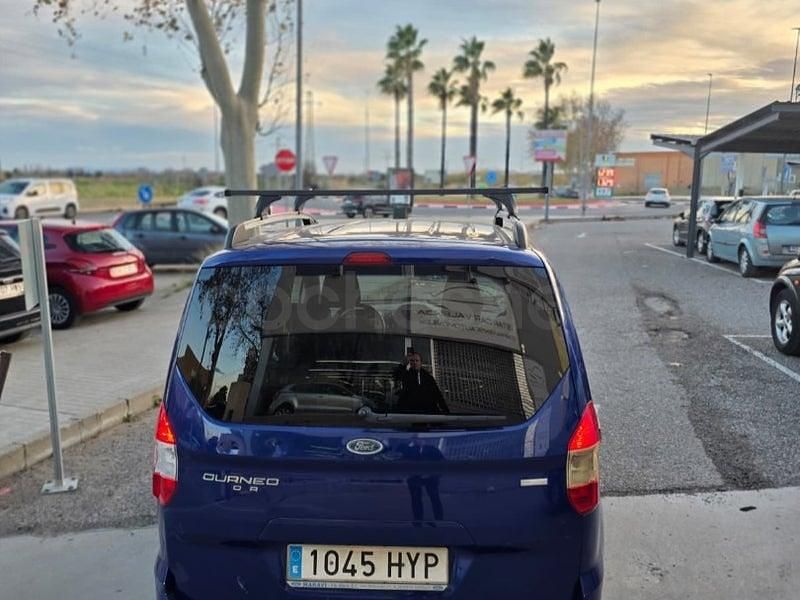 Usado Ford Tourneo Courier Trend 100 CV (73 kW) 2014 Azul Monovolumen