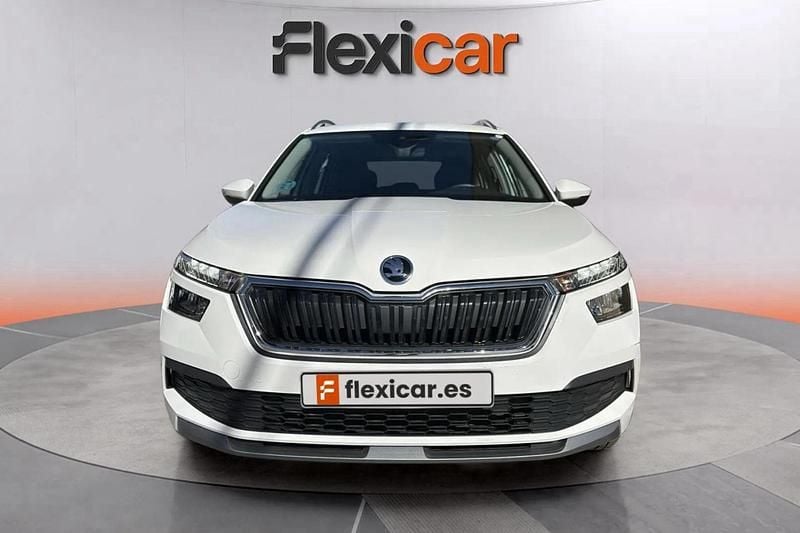 Usado Skoda Kamiq Ambition 110 CV (80 kW) 2022 Blanco SUV