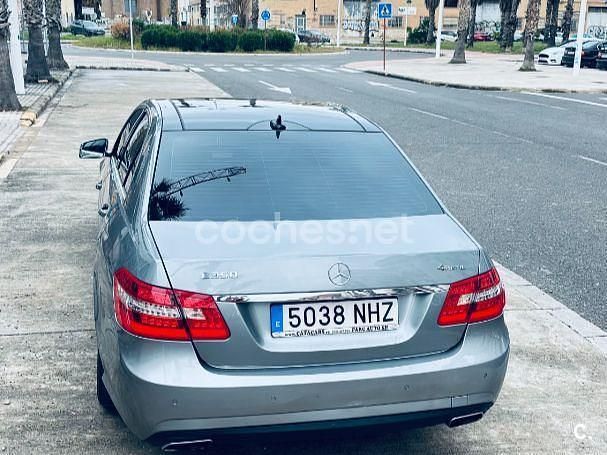 Usado Mercedes E350 Avantgarde 231 CV (169 kW) 2011 Azul Berlina