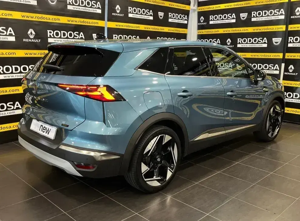 Usado Renault Symbioz Iconic 145 CV (106 kW) 2024 Azul SUV