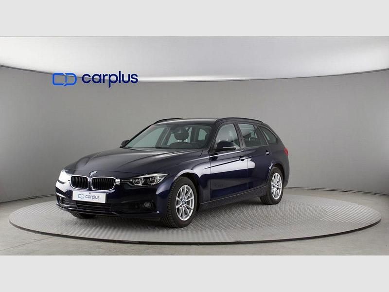 Usado BMW 318 150 CV (110 kW) 2016 Estoril blau (metalizado) Familiar